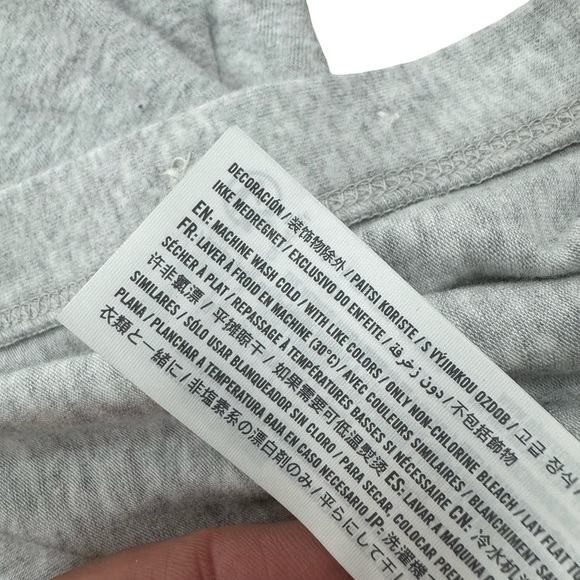 Abercrombie & Fitch Light Gray Essentials Shirt Women’s size small - Picture 5 of 7